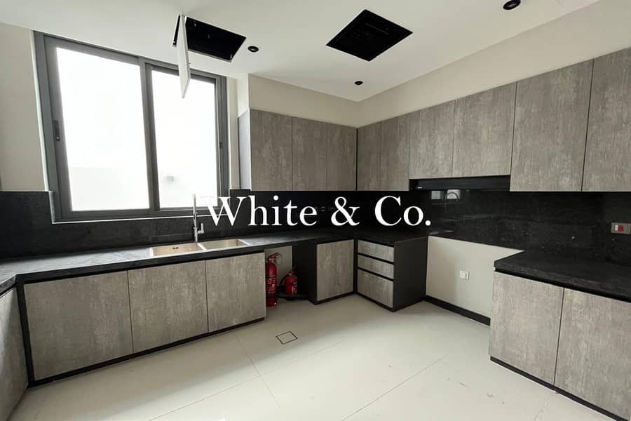 Maids Room | Landscaped | Available Now