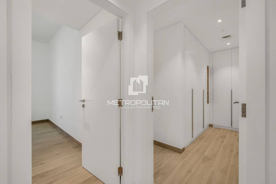 Elegant | Vacant | Breathtaking Sea View - Image 18