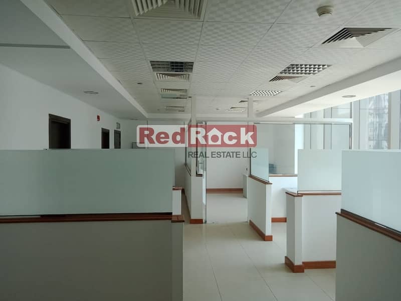 Close to Metro || Fully Fitted || 880 Sqft Office