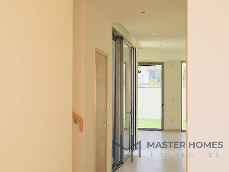 Well Maintained | Spacious | Ready to Move 4BHK - Image 7