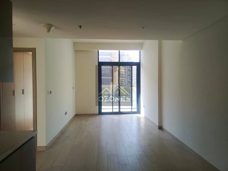 Chiller Free, Boulevard View, Ready 2 Move In