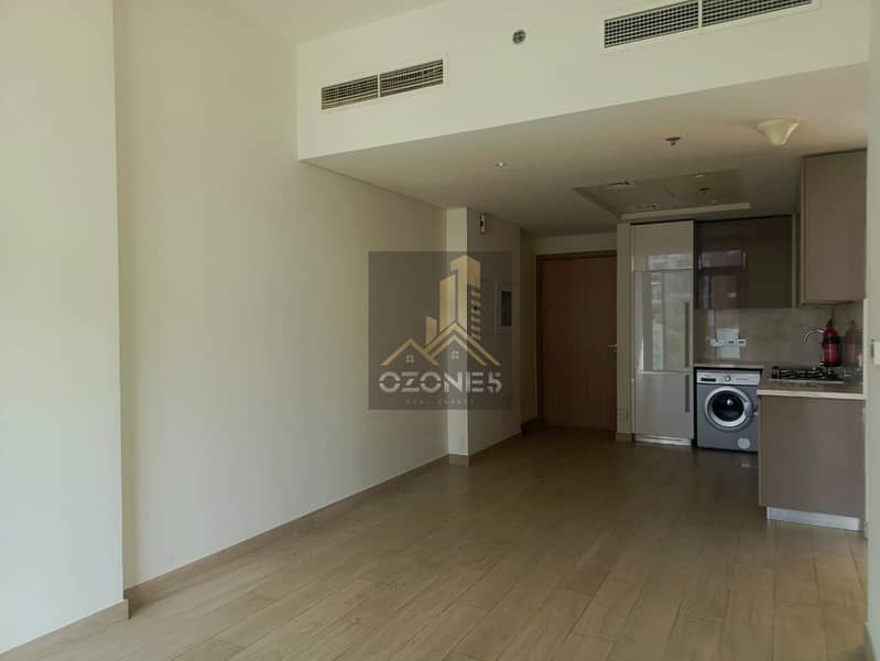 Chiller Free, Boulevard View, Ready 2 Move In - Image 7