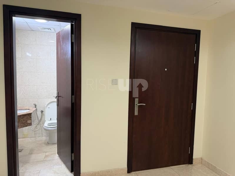 Fully Furnished | Ready to Move | Prime location - Image 13