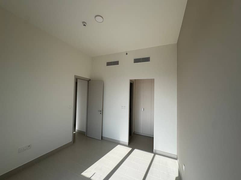 Kitchen Appliances | Furnished | Corner Unit - Image 6