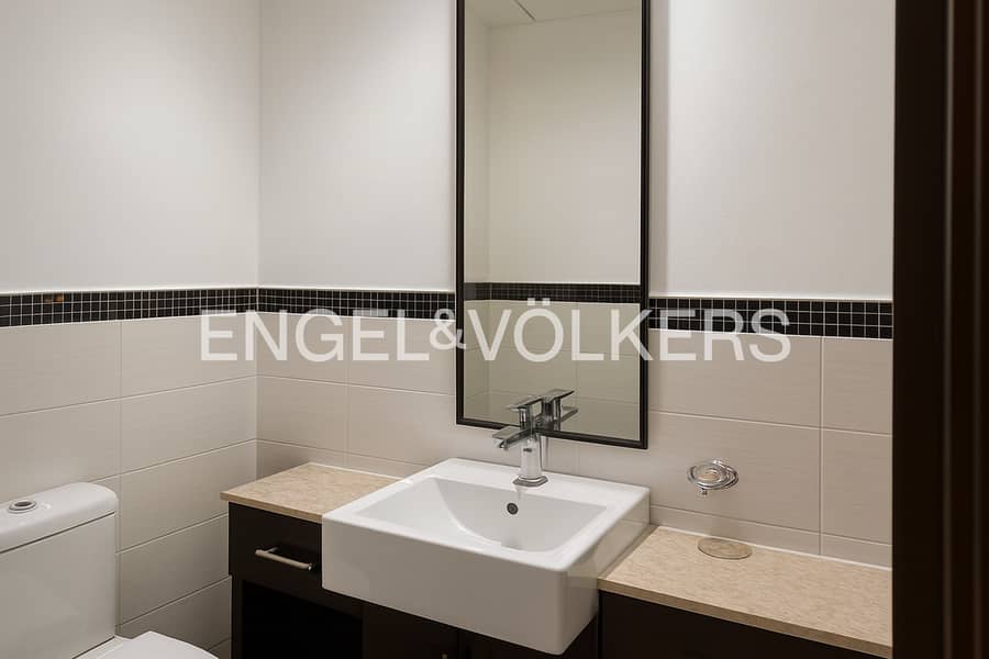 Unfurnished | Spacious Layout | Vacant - Image 10