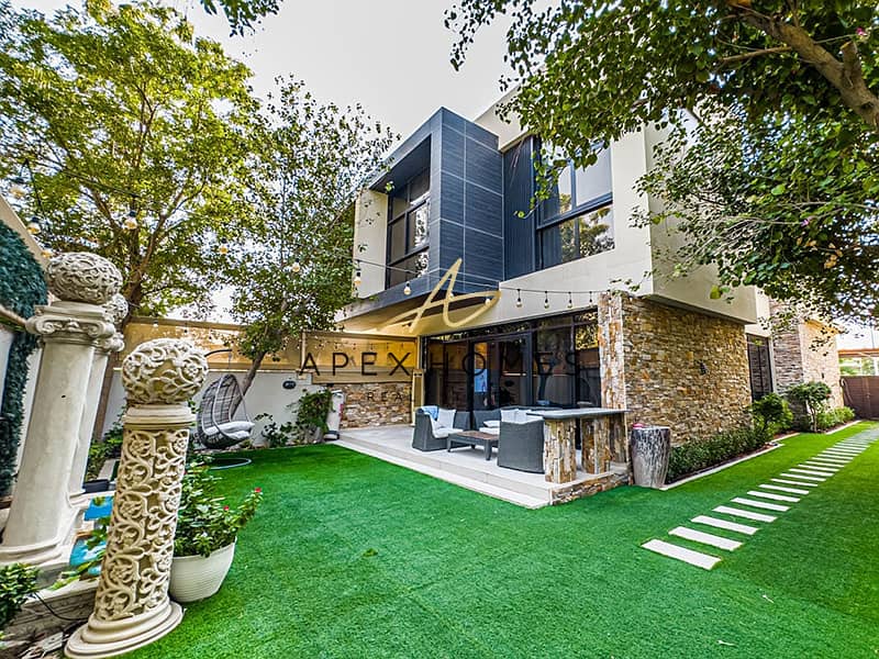 Single Row | Upgraded | Vacant