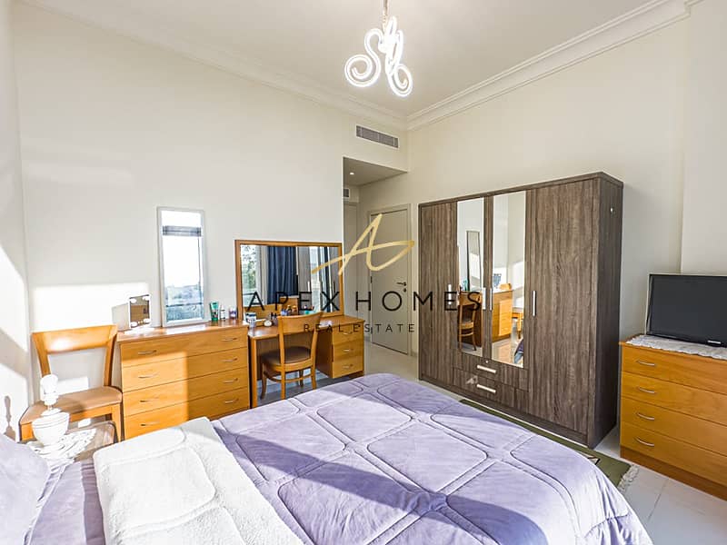 Single Row | Upgraded | Vacant - Image 23