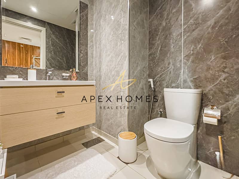 Single Row | Upgraded | Vacant - Image 31