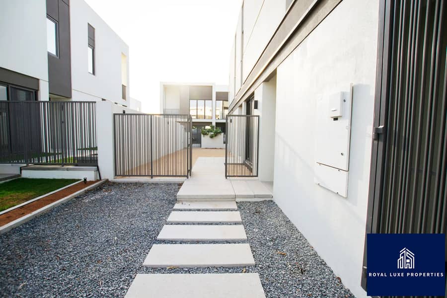 A peaceful neighbourhood I New I Vacant