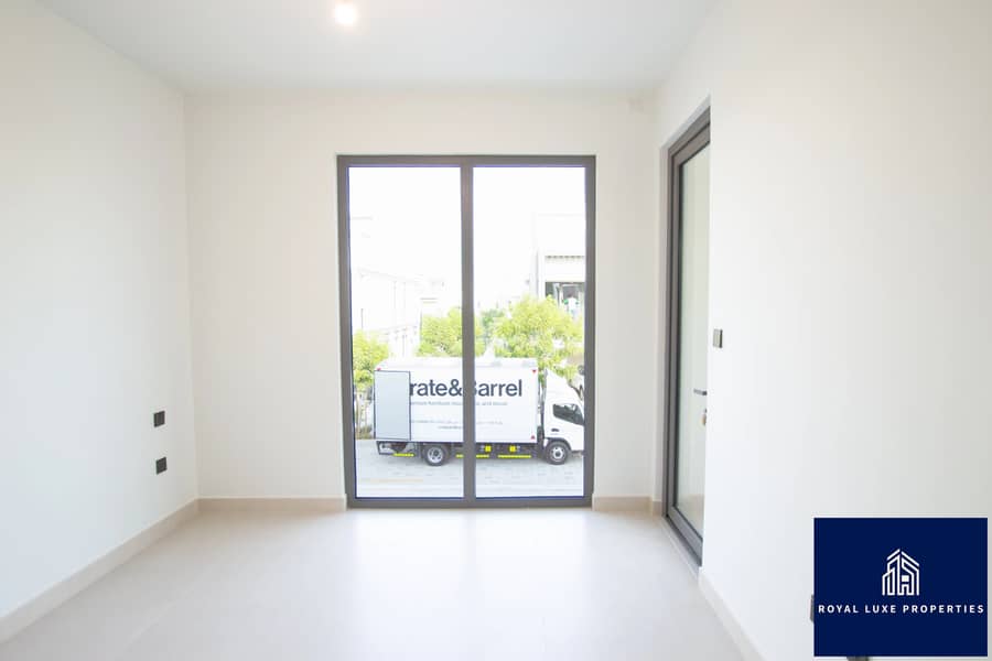 A peaceful neighbourhood I New I Vacant - Image 10