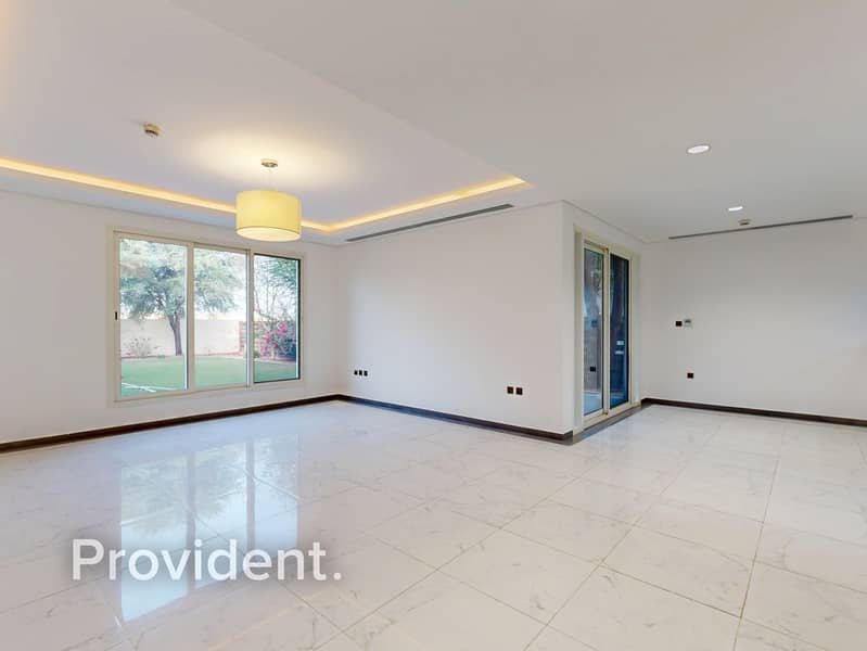 Corner Unit | Full Privacy | 0 Commission