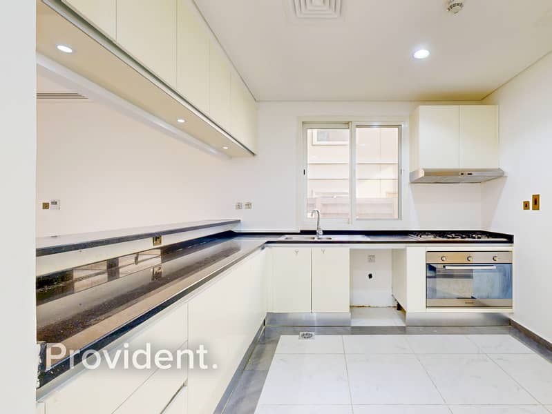 Corner Unit | Full Privacy | 0 Commission - Image 10