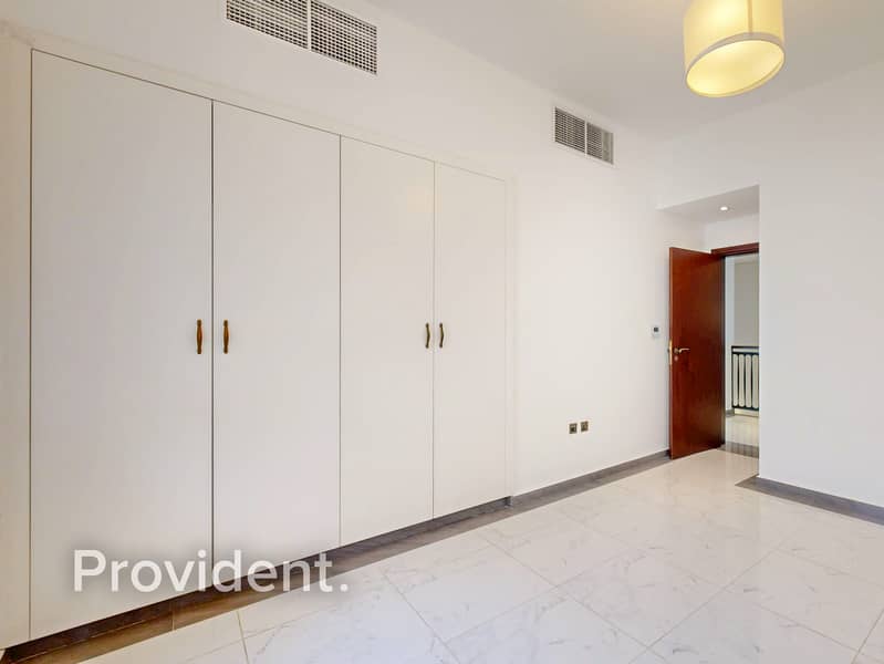Corner Unit | Full Privacy | 0 Commission - Image 15