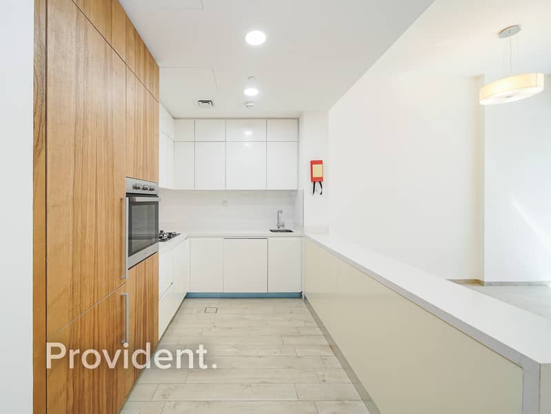 Spacious 1 BR | Modern Layout | Prime Location