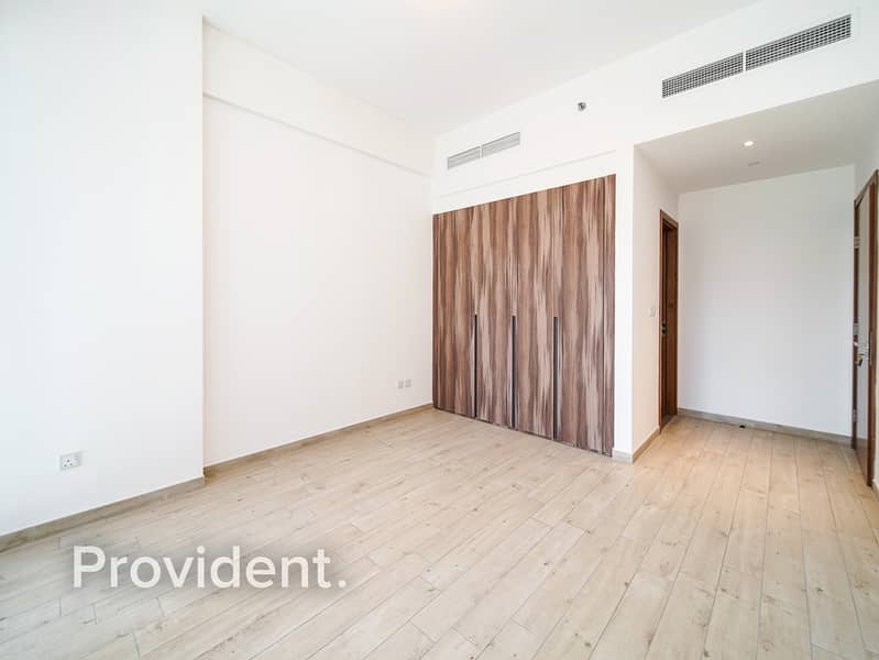 Spacious 1 BR | Modern Layout | Prime Location