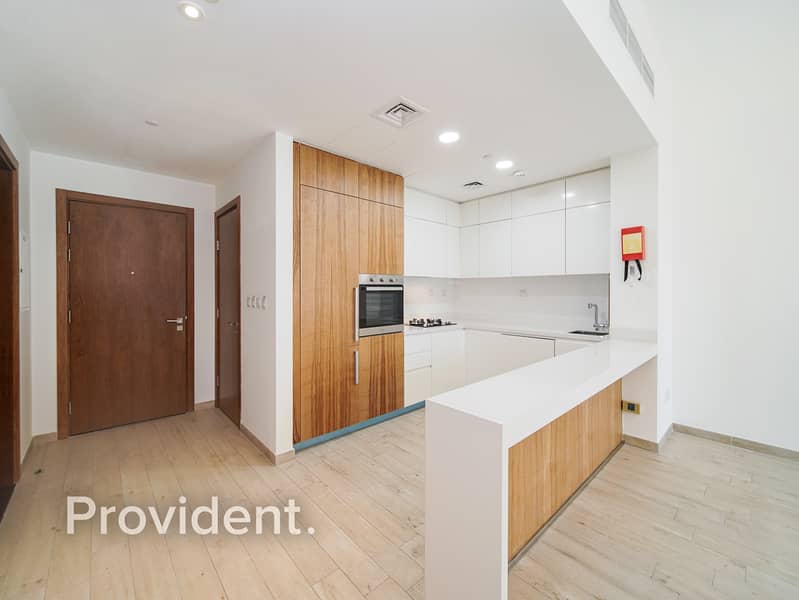 Spacious 1 BR | Modern Layout | Prime Location