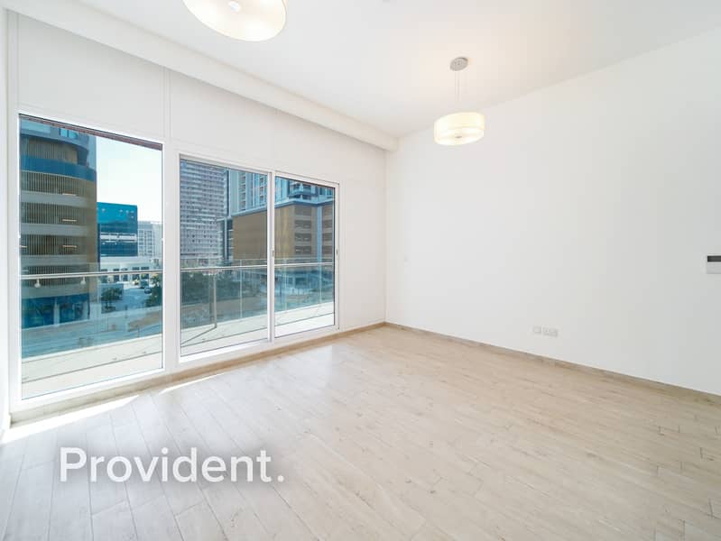 Spacious 1 BR | Modern Layout | Prime Location