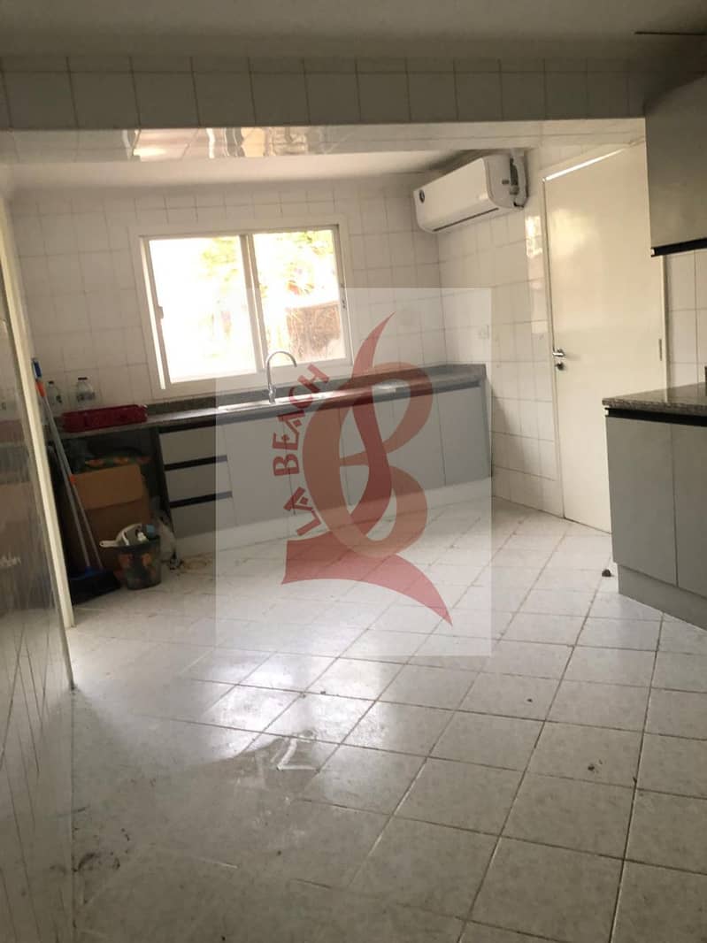 Maid Room I Private garden I Vacant