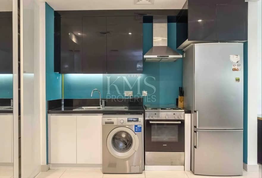 Stylish Studio | Spacious | Private Balcony - Image 8