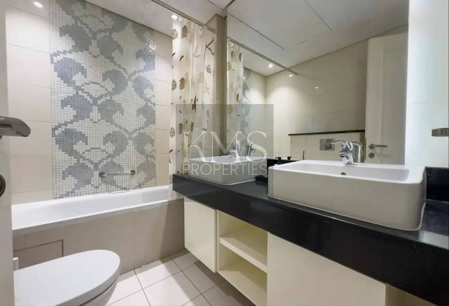 Stylish Studio | Spacious | Private Balcony - Image 9