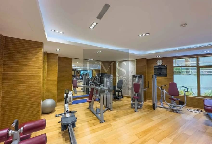 Stylish Studio | Spacious | Private Balcony - Image 10