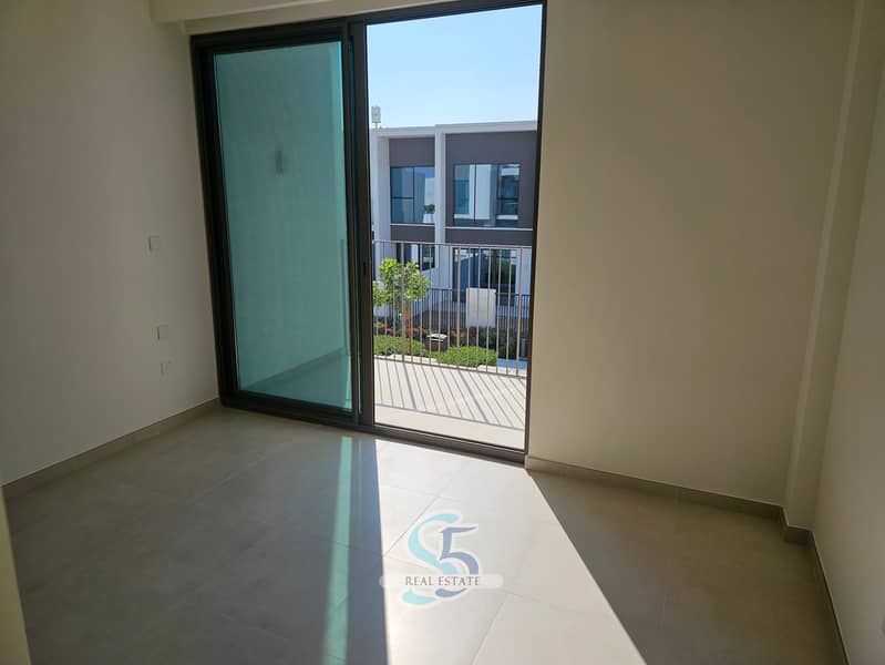 BRAND NEW | PARK FACING | CLOSE TO GYM/POOL