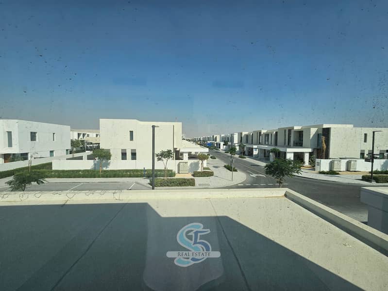 BRAND NEW | PARK FACING | CLOSE TO GYM/POOL - Image 10