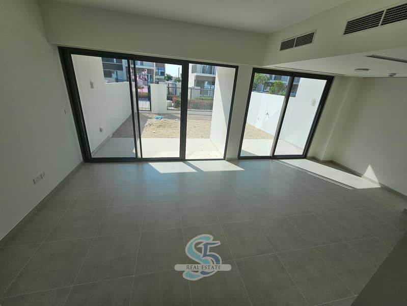 BRAND NEW | PARK FACING | CLOSE TO GYM/POOL - Image 13