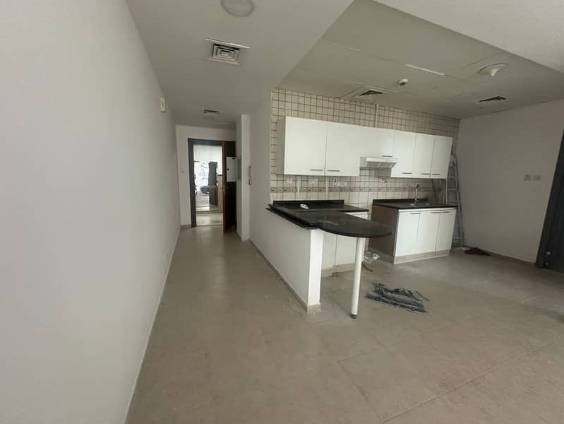 Spacious 1 Bedroom Apartment in DSO | Great Price | Ready to Move
