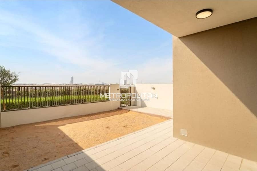 Close to Amenities | Vacant Now | Single Row - Image 16