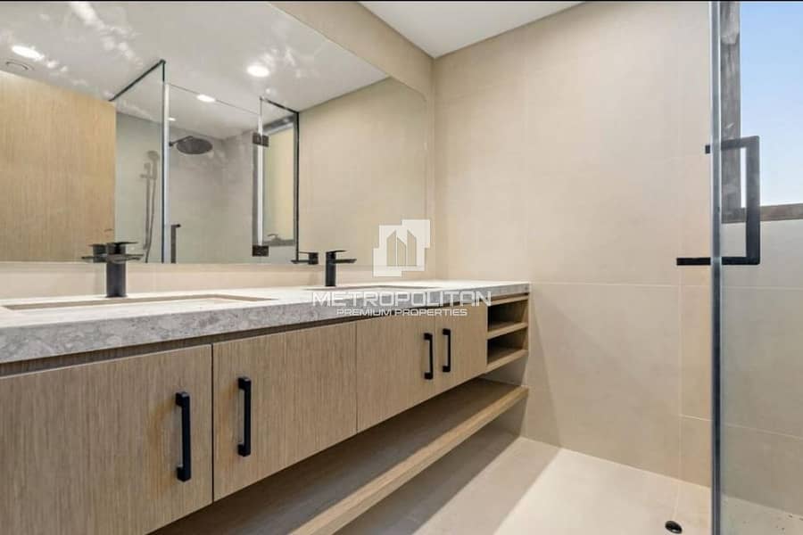 Close to Amenities | Vacant Now | Single Row - Image 18