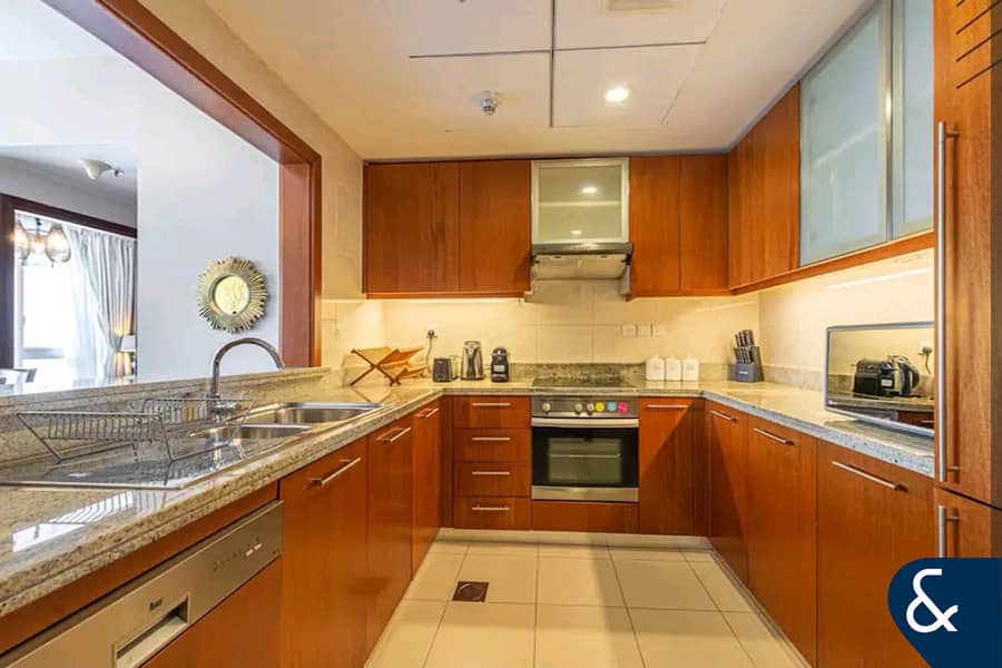 Prime Downtown | Furnished | Vacant Q1 2026 - Image 6