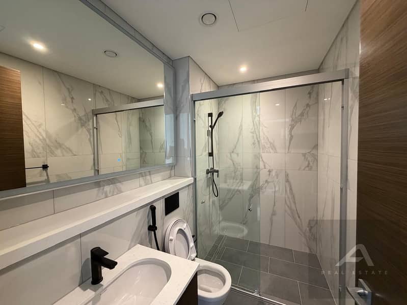 Elegant 3Bhk+MaidsRoom+5Bath|Fully Furnished | Brandnew - Image 21