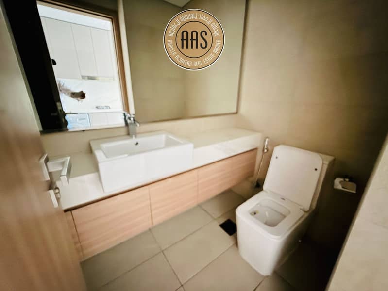 Huge Studio in 62000 AED call now 4 cheques payment