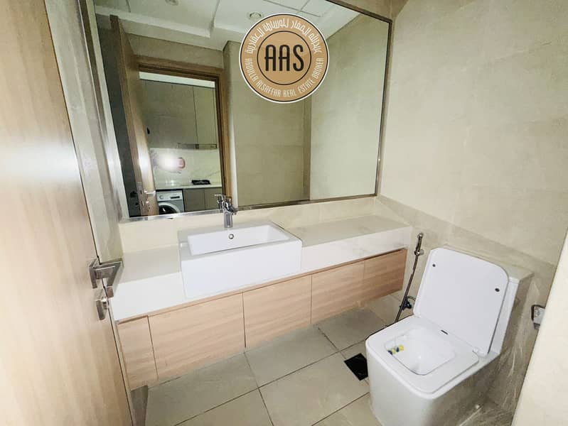 Huge Studio in 62000 AED call now 4 cheques payment - Image 6