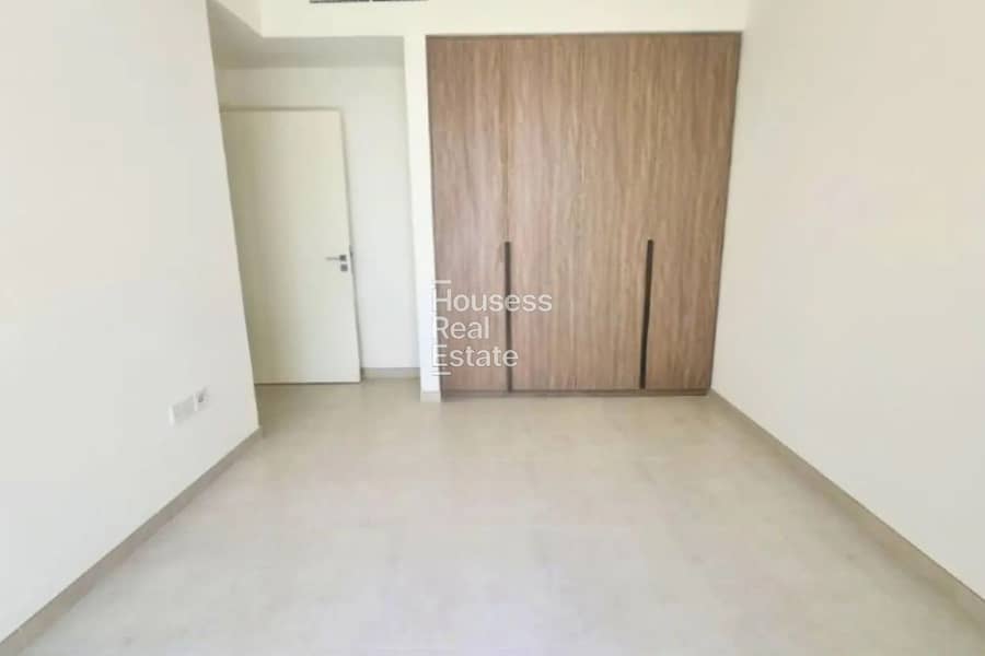 Corner 4BR plus Maid Townhouse | Near Park - Image 8