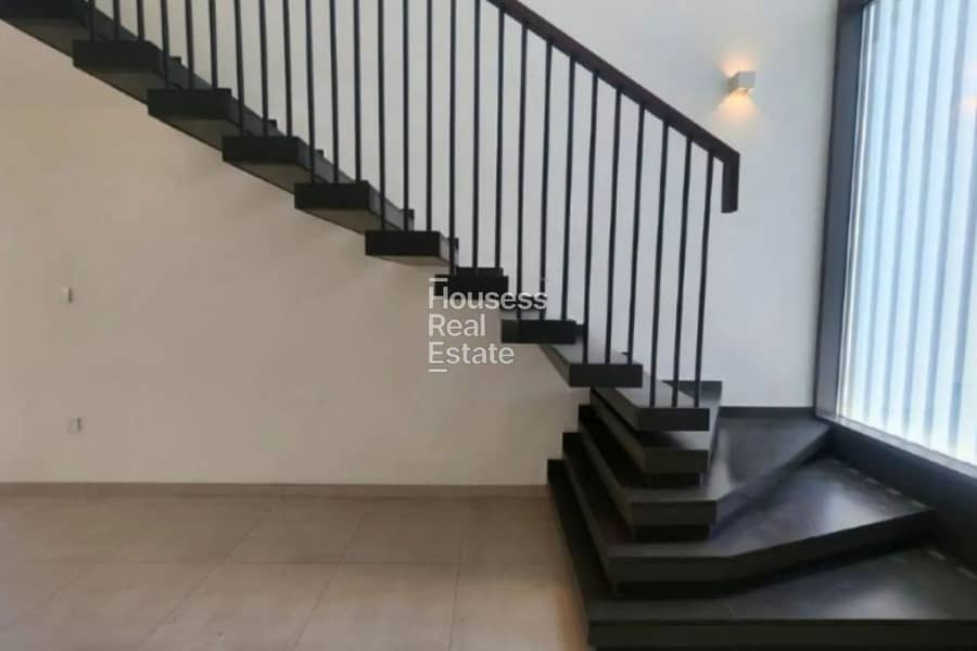 Corner 4BR plus Maid Townhouse | Near Park - Image 12