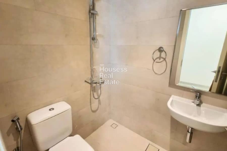 Corner 4BR plus Maid Townhouse | Near Park - Image 14