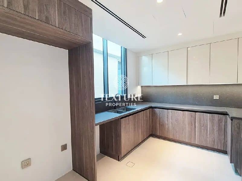 Near to Pool and Park | Corner Unit - Image 6
