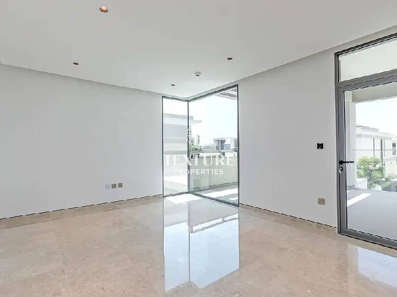 Near to Pool and Park | Corner Unit - Image 9