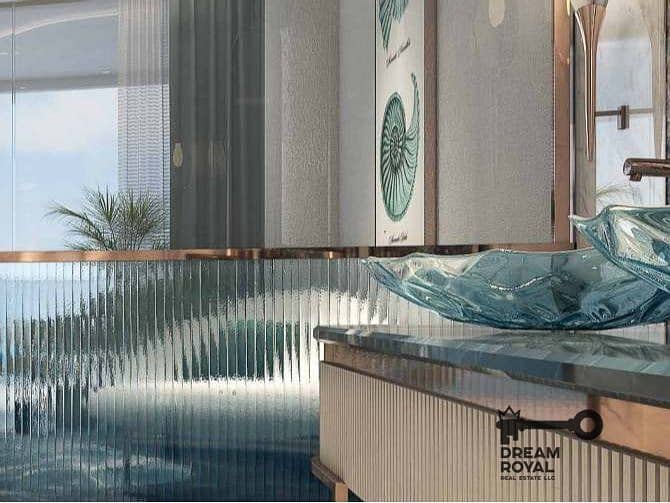 Sea view | Spacious layout | Prime location - Image 11