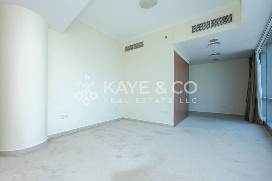 Dubai Marina View | Upgraded | Equipped Kitchen - Image 11
