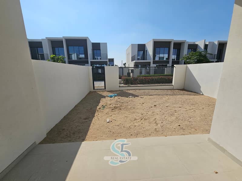BRAND NEW | PARK FACING | CLOSE TO GYM/POOL - Image 19