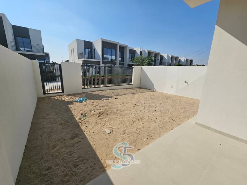 BRAND NEW | PARK FACING | CLOSE TO GYM/POOL - Image 20