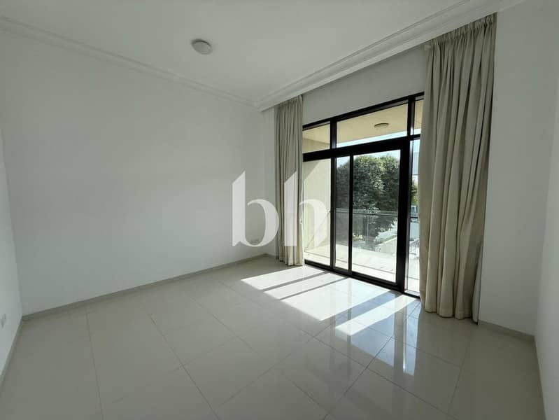 V3 type I Large and Spacious I Pool across the road - Image 7