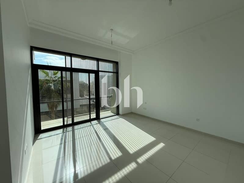 V3 type I Large and Spacious I Pool across the road - Image 10