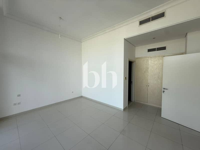 V3 type I Large and Spacious I Pool across the road - Image 12