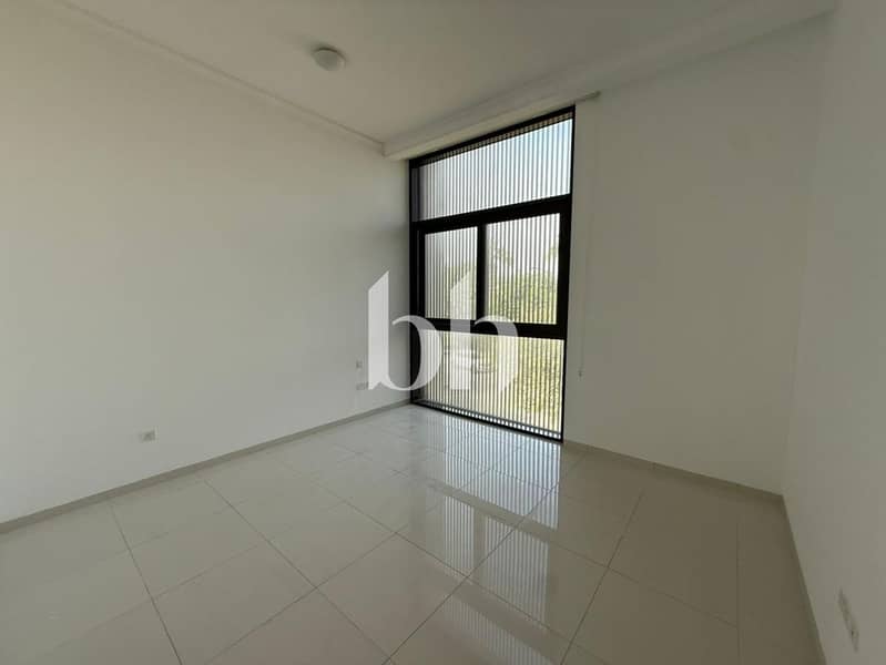 V3 type I Large and Spacious I Pool across the road - Image 14