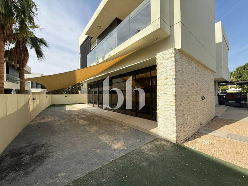 V3 type I Large and Spacious I Pool across the road - Image 16