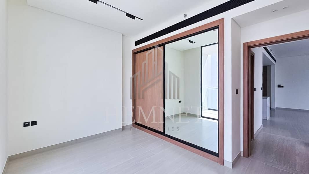 Brand New Unit | Vacant | Genuine Resale